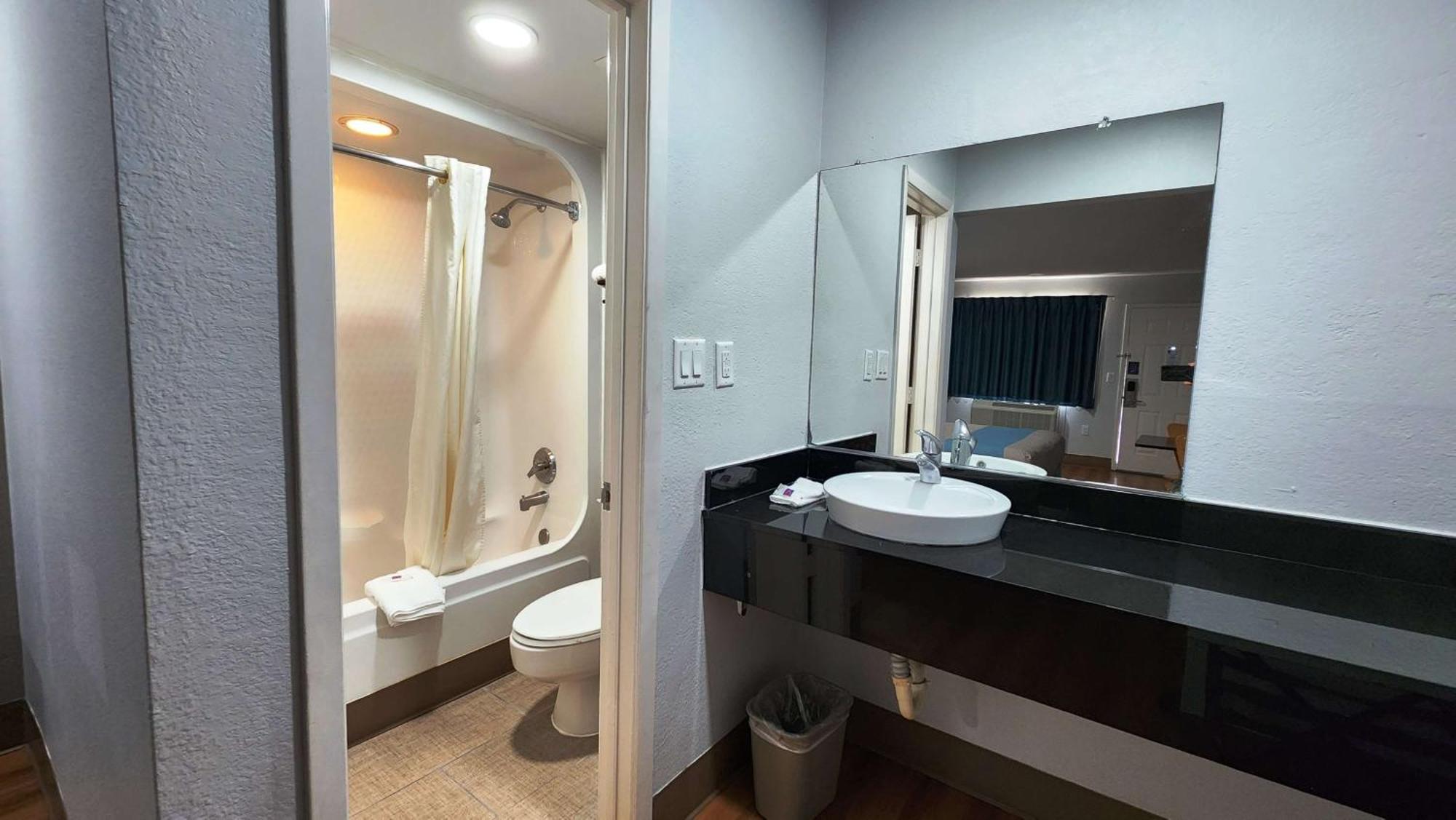 Motel 6-Webster, Tx - Houston - Nasa Lake Esterno foto
